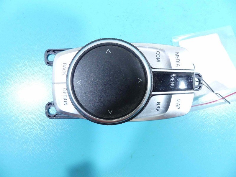 Przełącznik radia nawigacji panel BMW G11 G12 6829077