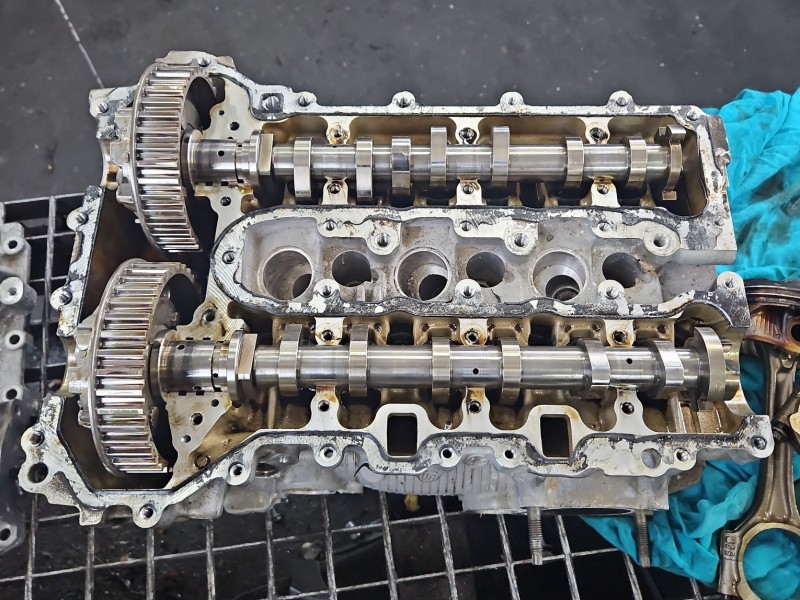 Głowica Peugeot 2008 I 9810874110 1.2 12V