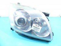 Reflektor prawy lampa przód Toyota Avensis II T25 EUROPA