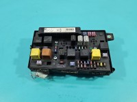 Skrzynka bezpieczników Opel Astra III H 13206754