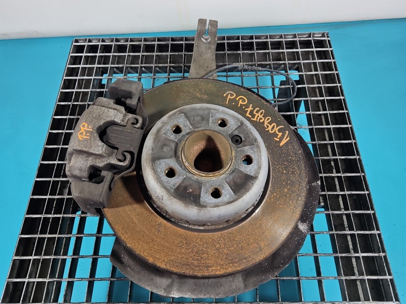 Zwrotnica prawa piasta przód 2.0b Bmw f10 f11