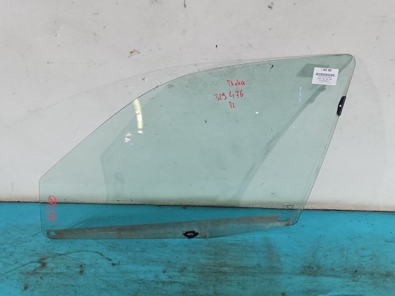 Szyba drzwi przód lewa Renault Thalia I sedan