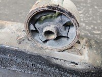 Sanki Belka silnika Mitsubishi Carisma 1.9 dci