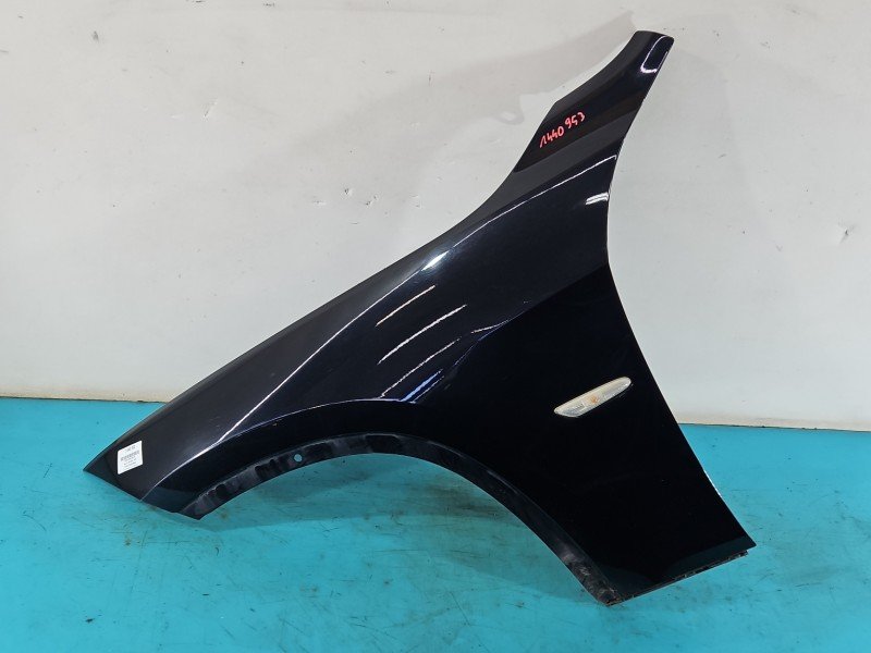 Błotnik przód lewy BMW X1 E84 czarny 475