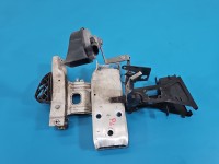 Wzmocnienie zderzaka przód belka bmw F30 Producent części: BMW, Europejska, PL przednie SPARKLING BRONZE METALLIC (B06)