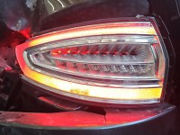 Lampa tył lewa Ford Mondeo Mk5 sedan rozbity klosz SEDAN EUROPA