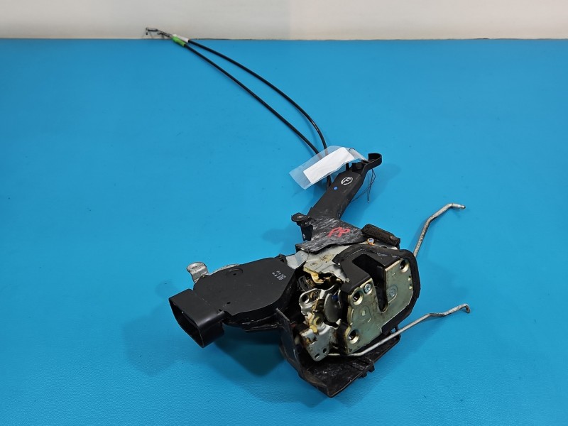 Zamek przód prawy Toyota Rav4 II 00- EUROPA Europejska, 6pin