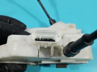 Zamek przód lewy Renault Twingo II EUROPA Uszkodzone jak na zdjęciach / 4PIN