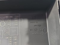 Skrzynka bezpieczników Opel Insignia A 13275877