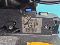 Zamek przód prawy 13579523 Opel Mokka A EUROPA Producent części: OPEL, 5pin