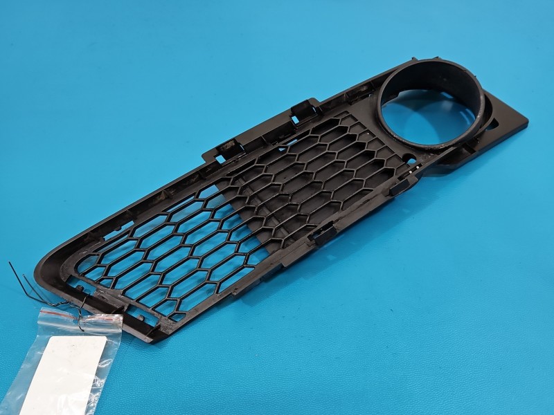 Zaślepka kratka zderzaka prawa atrapa Bmw e90 7906498