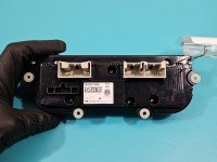Konsola panel nawiewu Vw Jetta VI 3AA907044AG, 5HB011257-31