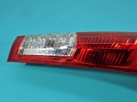 Lampa tył lewa Producent części: Honda, Uszkodzone mocowanie HELLA LIFT 04-06 Honda CR-V II HB