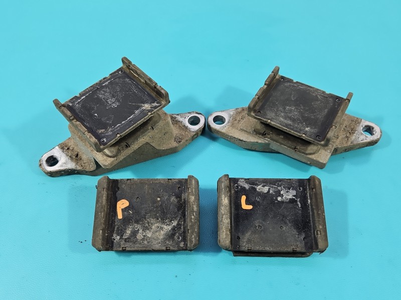 Mocowanie Europejska, resora tył lewego + prawego uchwyt 31429065, 31429500 Volvo S90 II 16-