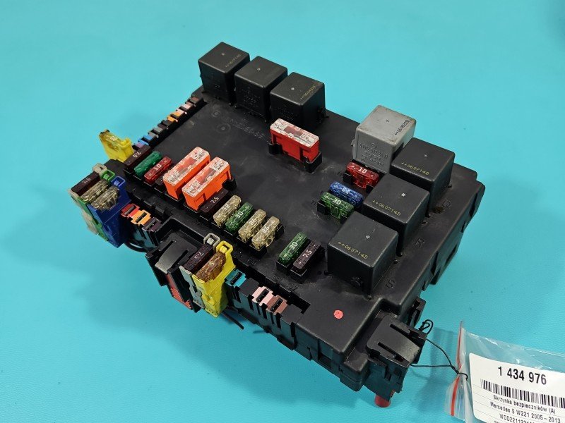 Skrzynka bezpieczników Mercedes W221 A2215450801