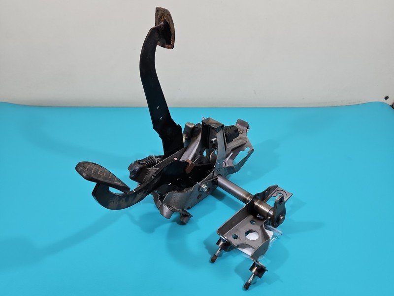 Pedał pedały Subaru Forester IV SJ 12-18 hamulca sprzęgła