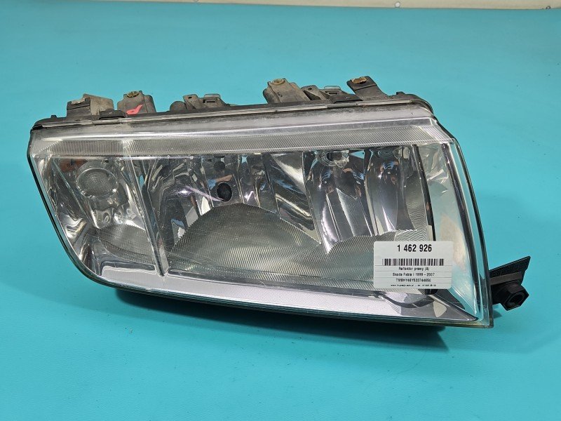 Reflektor prawy lampa przód Skoda Fabia I EUROPA Reflektor prawy lampa przód Skoda Fabia I EUROPA