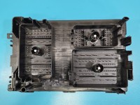 Skrzynka bezpieczników Opel Astra IV J 13318785