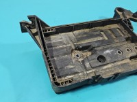 Obudowa akumulatora podstawa Vw Passat B8 5Q0915321J 1.4 tsi