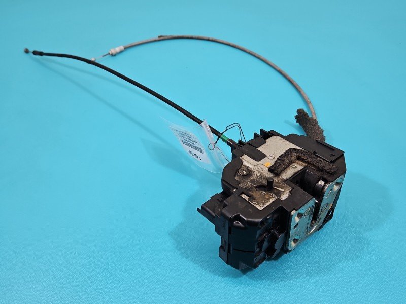 Zamek tył prawy Nissan Qashqai I J10 06-13 3PIN