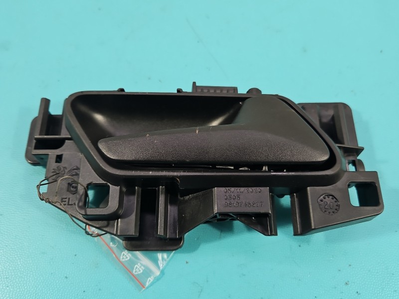 Klamka wewnętrzna przód prawa Toyota Proace City 9819743977