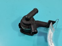 Pompka obiegu wody pompa AUDI A4 B8 2.0 tdi Cag 03L965561A