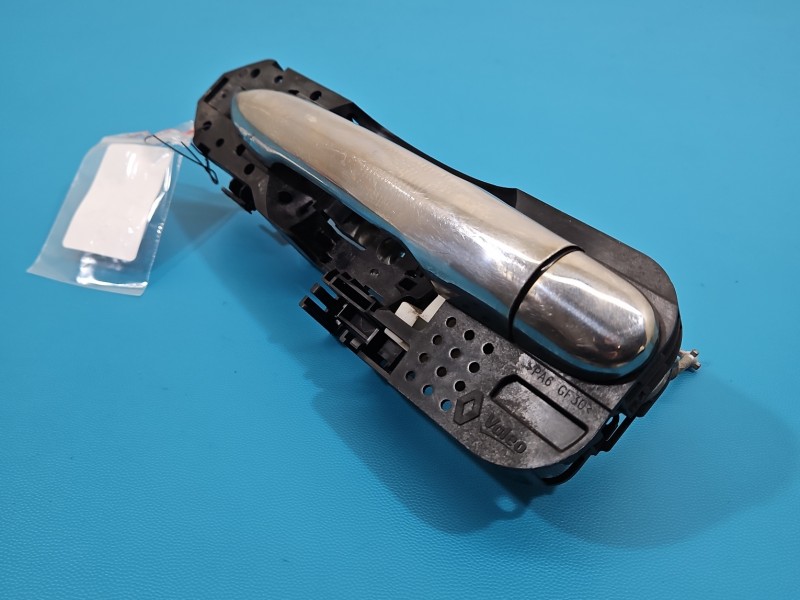 Klamka przód lewa zewnętrzna Renault Megane III 806070032R