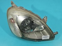 Reflektor prawy lampa przód Toyota Yaris I EUROPA