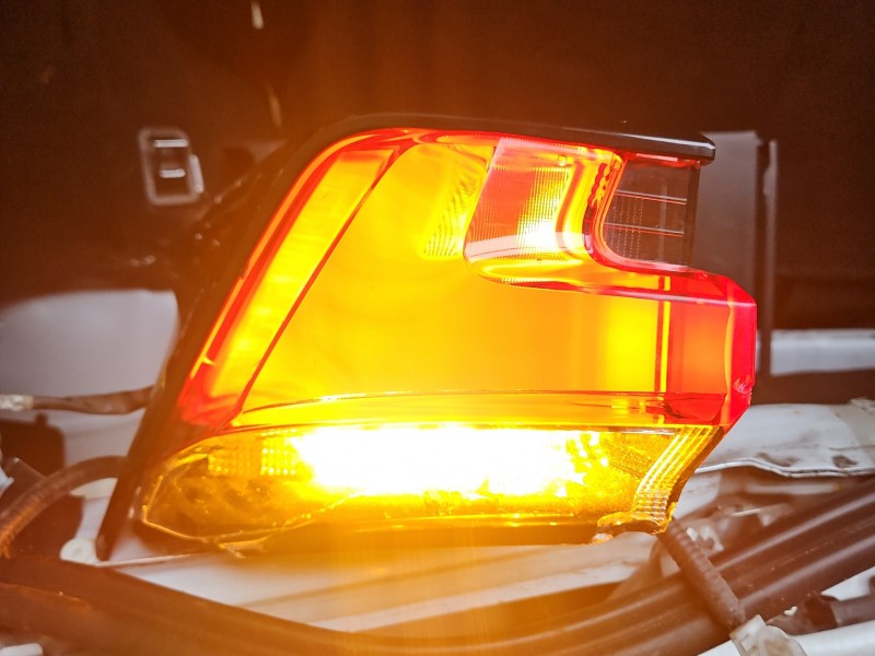 Lampa tył lewa Producent części: Lexus, STANLEY, Uszkodzona obudowa i klosz LEXUS NX I 14-21 inny