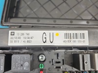 Skrzynka bezpieczników Opel Zafira B 13206748