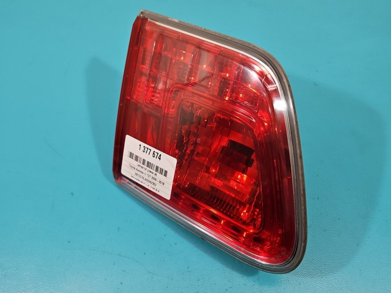 Lampa tył lewa Toyota Avensis III T27 kombi