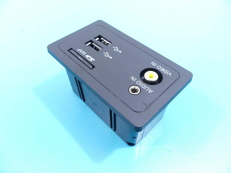 Gniazdo USB infiniti Q50 I 13-17 284H34GA0B