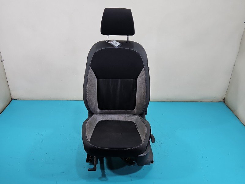 Fotel lewy przód kierowcy Skoda Fabia III EU Fotel lewy przód kierowcy Skoda Fabia III EU