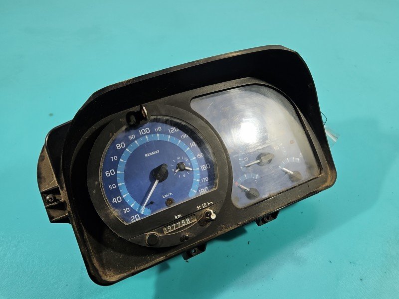 Licznik Renault Master II 2.5d EUROPA