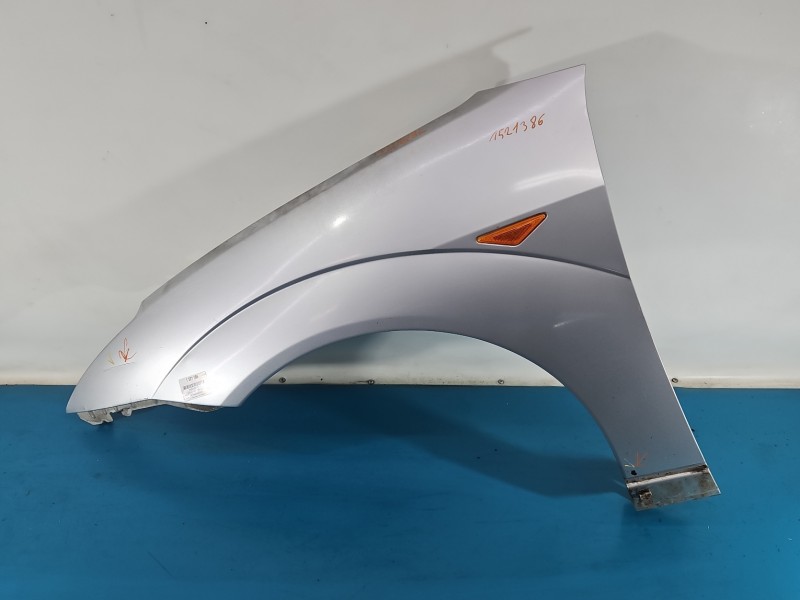 Błotnik przód lewy Ford Focus Mk1