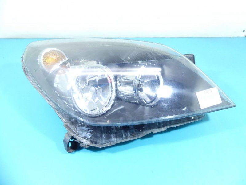 Reflektor prawy lampa przód Opel Astra III H EUROPA
