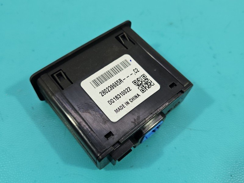 Gniazdo USB Renault Megane IV 280239665R