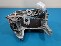 Mocowanie sprężarki klimatyzacji uchwyt sprężarki klimatyzacji BMW iX1 U11 335A205E803