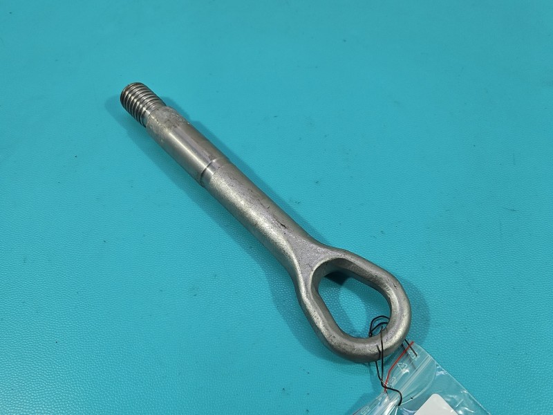 Ucho holownicze hak Mercedes W213