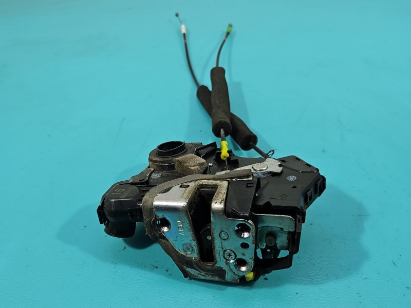 Zamek przód lewy Toyota Land Cruiser 120 J120 EUROPA TOYOTA, 6pin