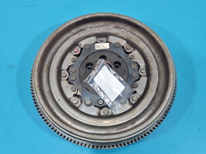 Dwumasa Koło dwumasowe Skoda Kodiaq I 04L105266AD 2.0 tdi