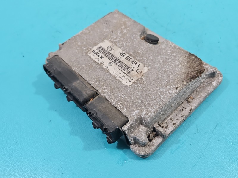 Komputer Sterownik silnika Vw New Beetle 98- 2.0 8V wiel 06A906018N, 0261204935