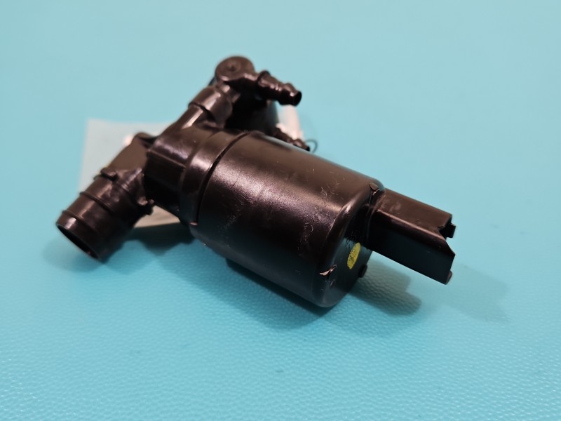 Pompka spryskiwacza Opel Astra VI L 9825893480