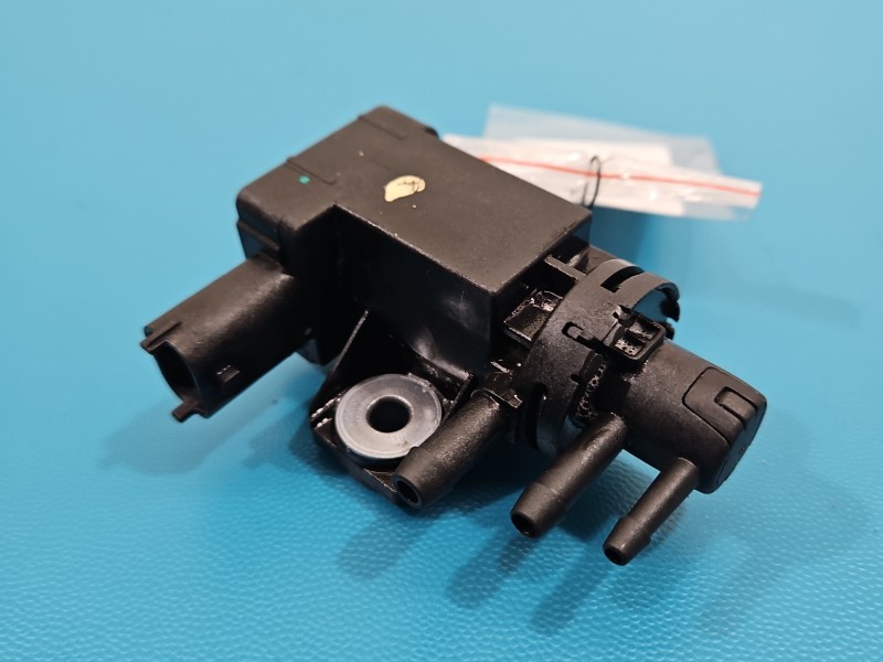 Zawór podciśnienia 55599331 Opel Insignia B 2.0 cdti