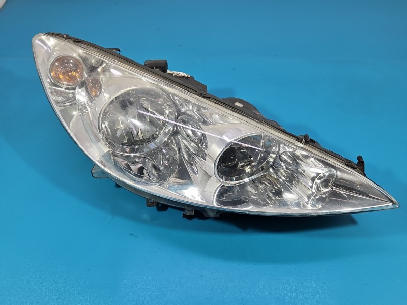 Reflektor prawy lampa przód Peugeot 308 I T7 EUROPA 9656162480