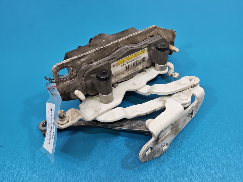 Zawias maski prawy Mercedes W212 623 A2129066301