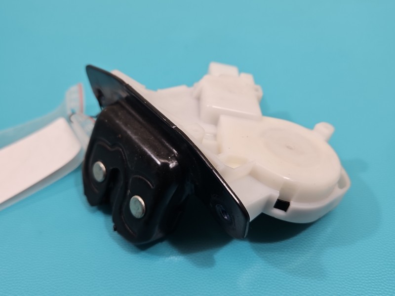 Zamek klapy tył Suzuki Sx4 S-Cross 13-21 HB Suzuki, 3pin