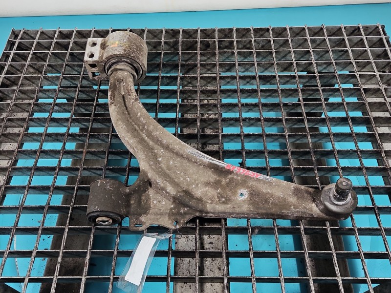 Wahacz przód lewy Opel Astra IV J przedni