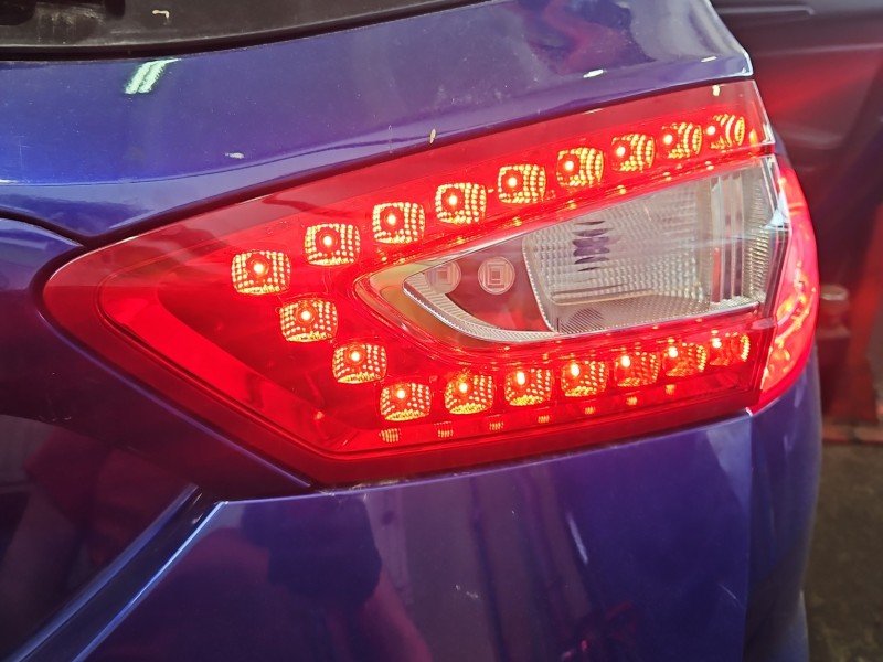 Lampa tył prawa Ford Mondeo Mk5 kombi