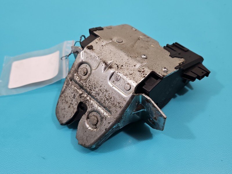 Zamek klapy tył A2037400235 Mercedes W203 HB Mercedes, Europejska, 3pin